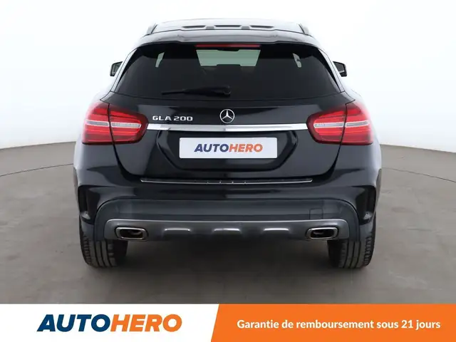 Mercedes-Benz GLA view 5