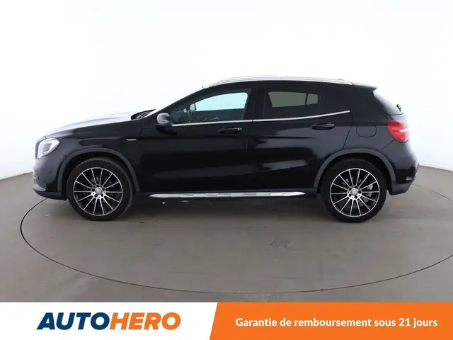 Mercedes-Benz GLA view 3