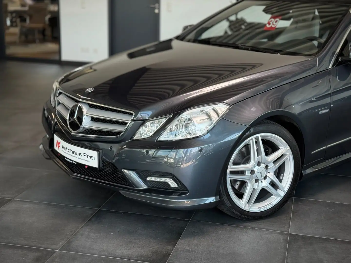 Mercedes-Benz E 350 CDI Cabrio AMG*1.Hand*Kamera*Distronic+H&K Grau - 1