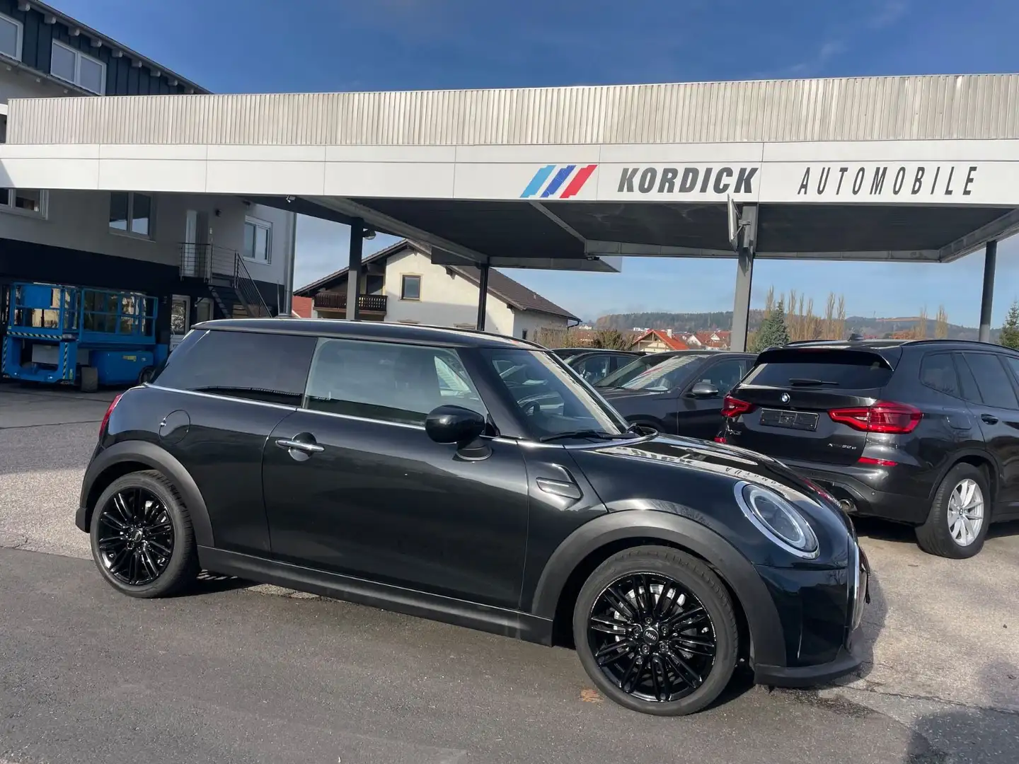 MINI One F56 LCI "CLASSIC TRIM"/NAVI/LED/SPORTSITZE Noir - 1