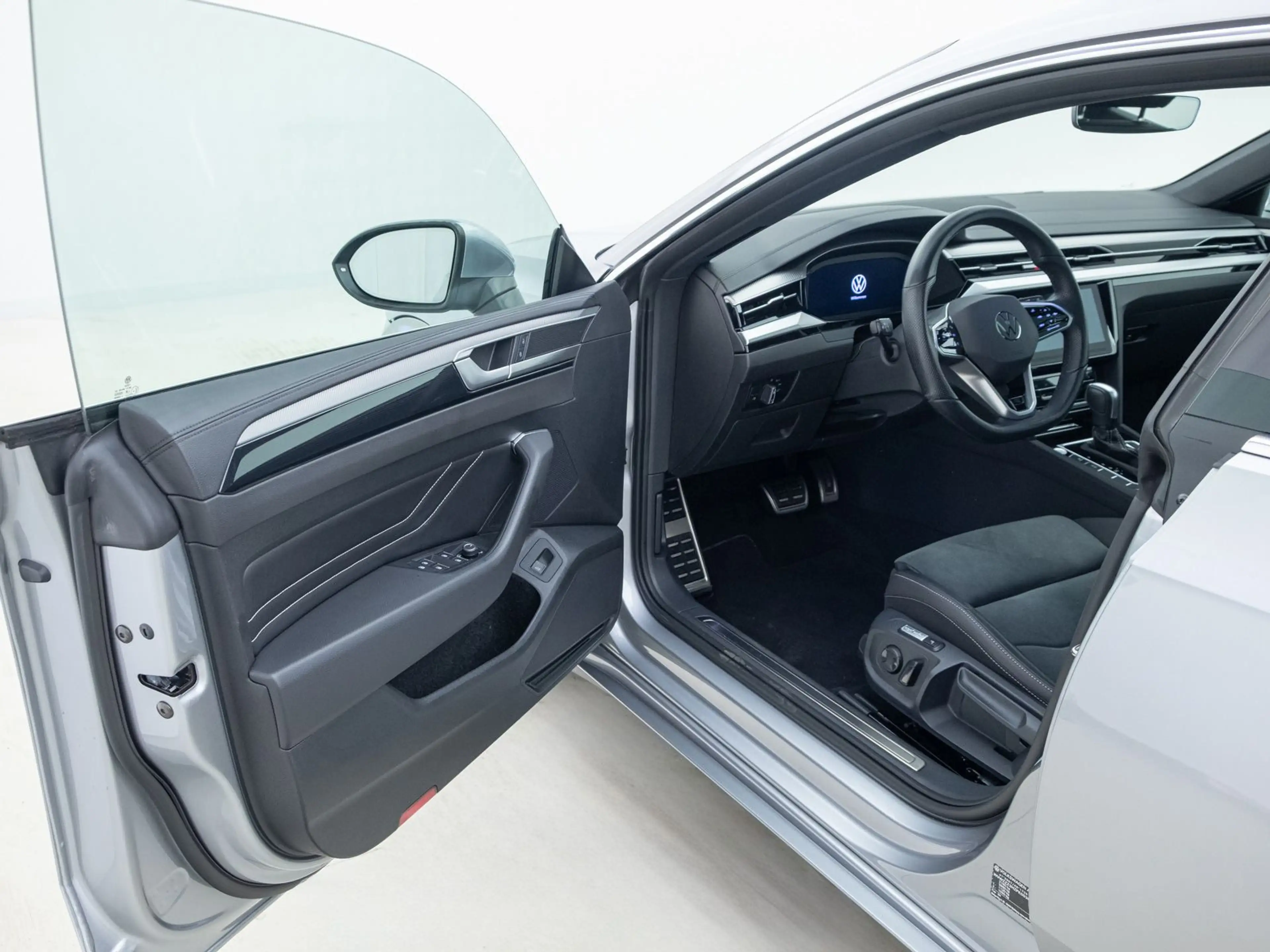 Volkswagen Arteon 2.0 TSI R-Line*DSG*MASSAGE — photo 11