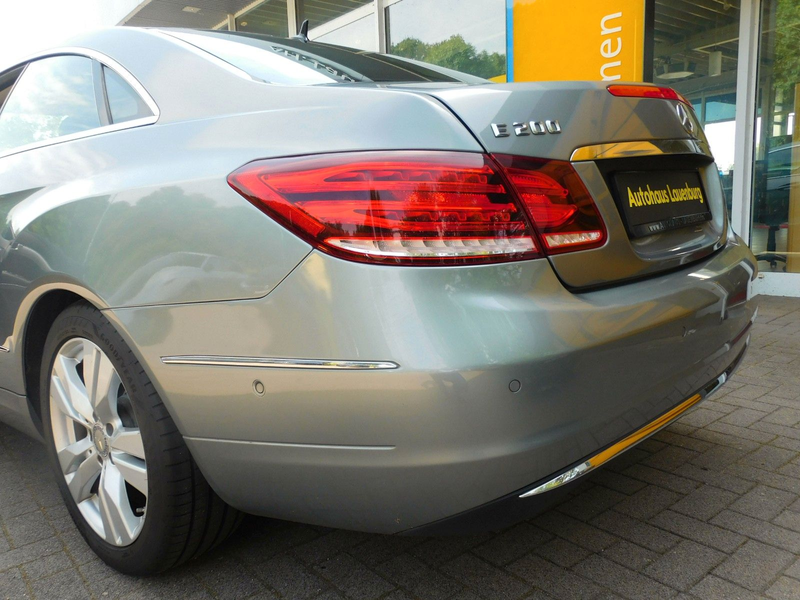Mercedes-Benz E 200 Coupé E 200 Automatik+Leder+Navi — photo 15