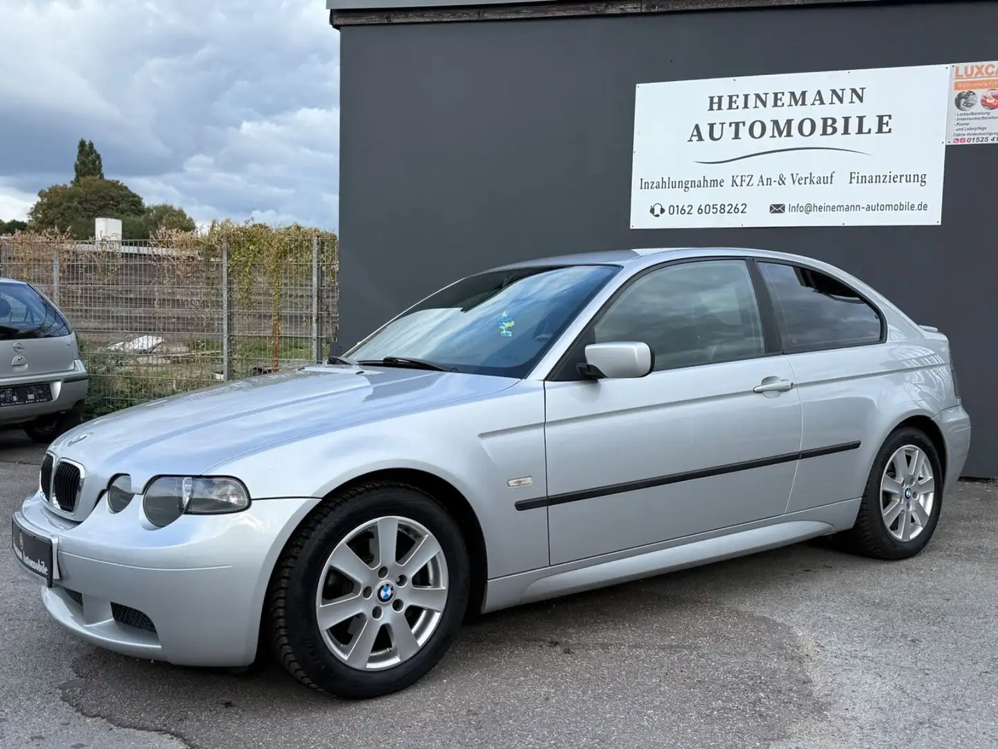 BMW 318 ti Compact M-Paket *LEDER*ALU*SHZG*HU/AU NEU* Argent - 2