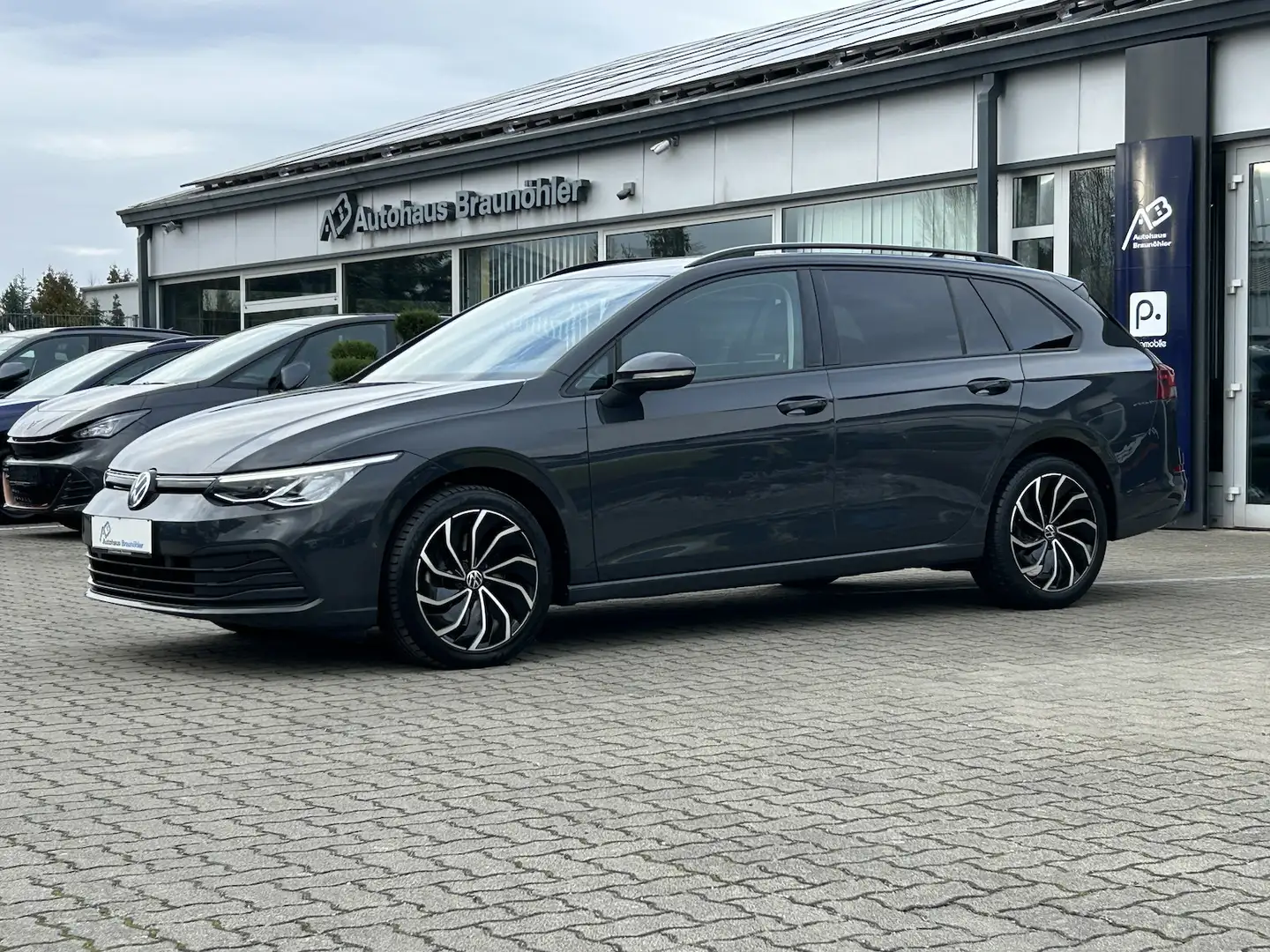 Volkswagen Golf Variant Life 2.0 TDI*AHK*Kamera* Grau - 2