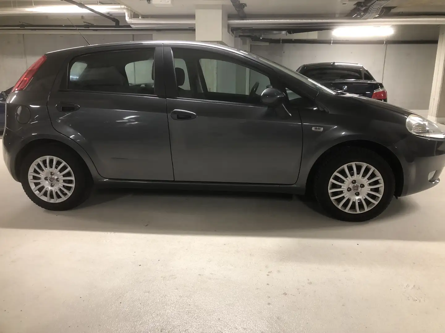 Fiat Grande Punto 1,2 Actual Gris - 2