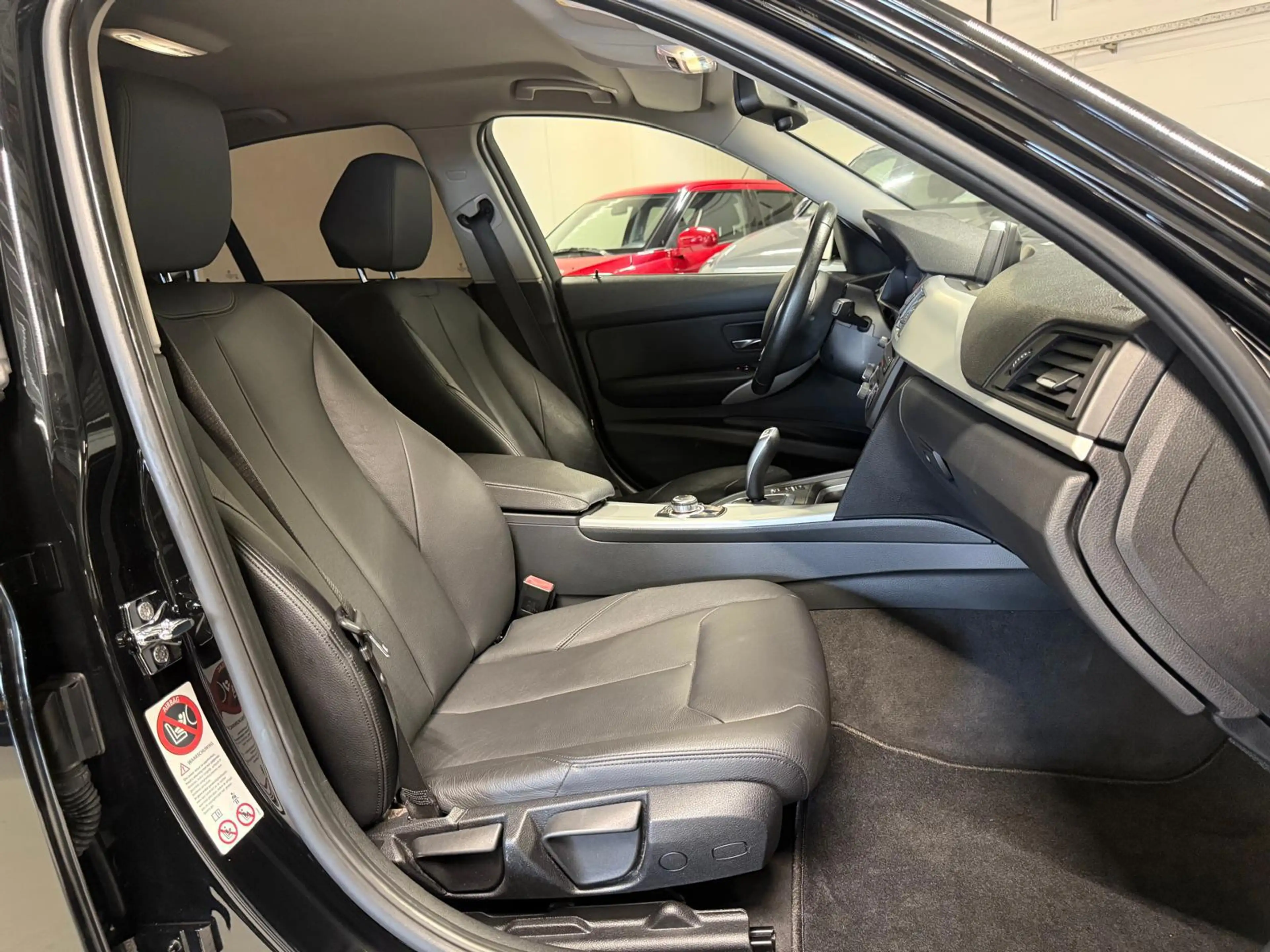 BMW 335 3-serie 335i 306PK! Automaat|Navigatie!! — photo 9