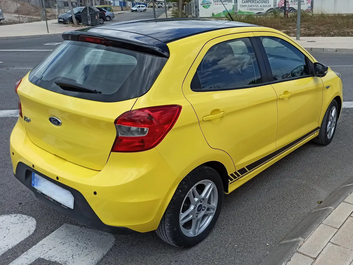 Ford Ka/Ka+ Ka+ 1.19 Ti-VCT Ultimate Yellow - 1