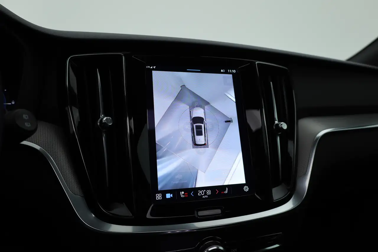 Volvo V60 2.0 T6 Plug-in hybrid AWD Plus Dark Pano Trekh, миниатюра 27