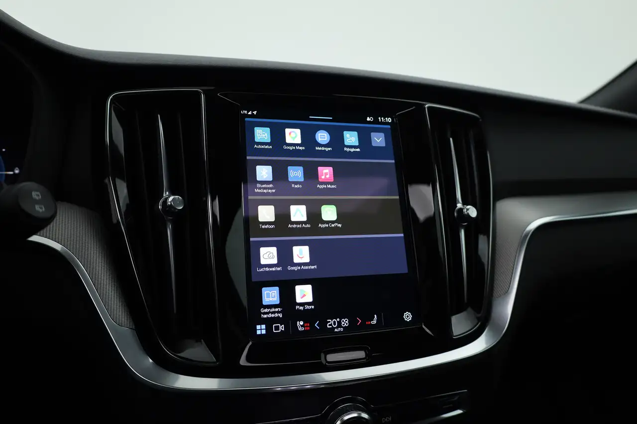 Volvo V60 2.0 T6 Plug-in hybrid AWD Plus Dark Pano Trekh, миниатюра 26