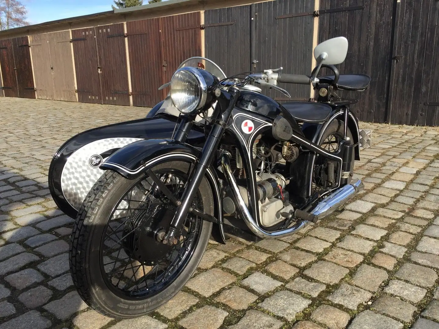 EMW EMW R 35-3 + Stoye SML zijspan Black - 2