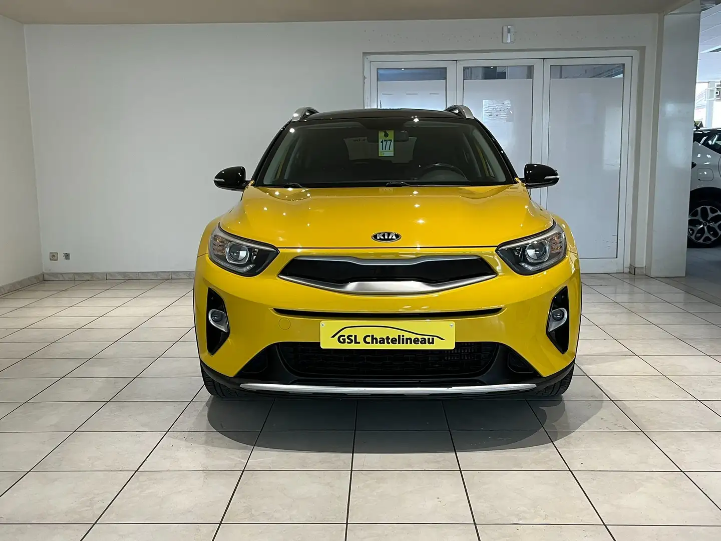 Kia Stonic 1.0T-GDi 120cv 2018 Jaune Carplay/Clim/Capteur Jaune - 2