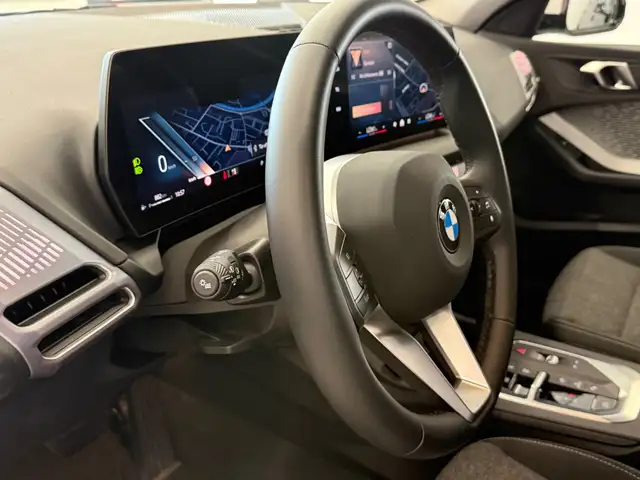 BMW 1 Series view 11