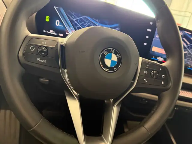 BMW 1 Series view 17