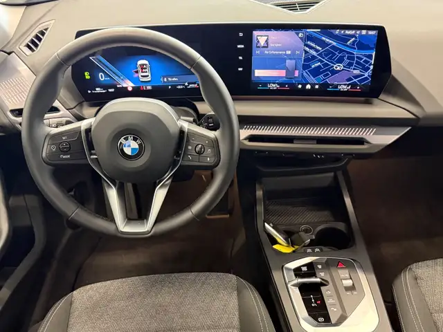 BMW 1 Series view 8