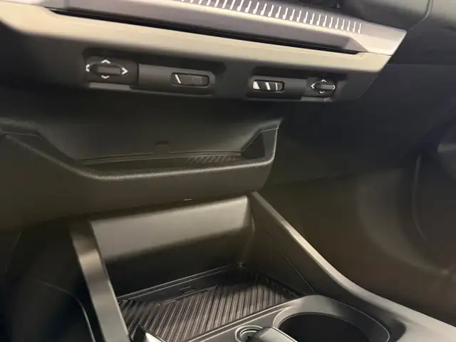 BMW 1 Series view 14