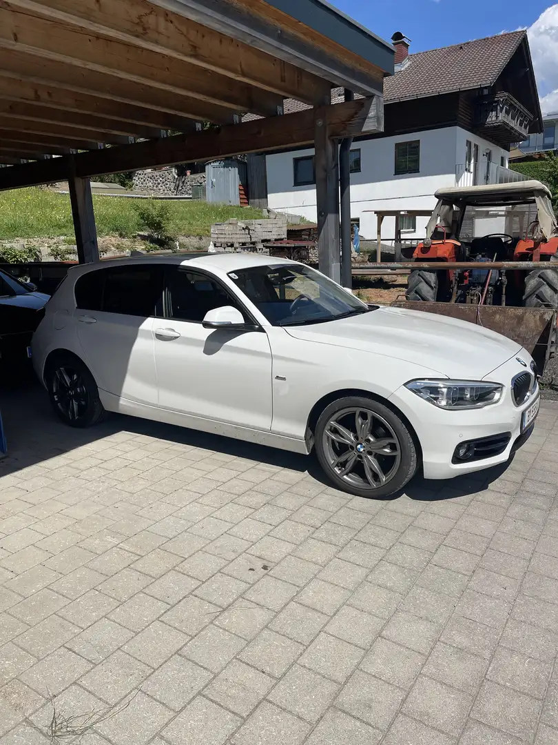 BMW 118 118d Sport Line - 1