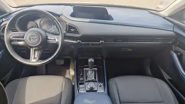 Mazda CX-30 view 11