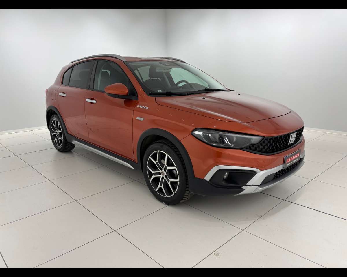 Fiat Tipo 5 Porte 1.5 T4 Hybrid Cross