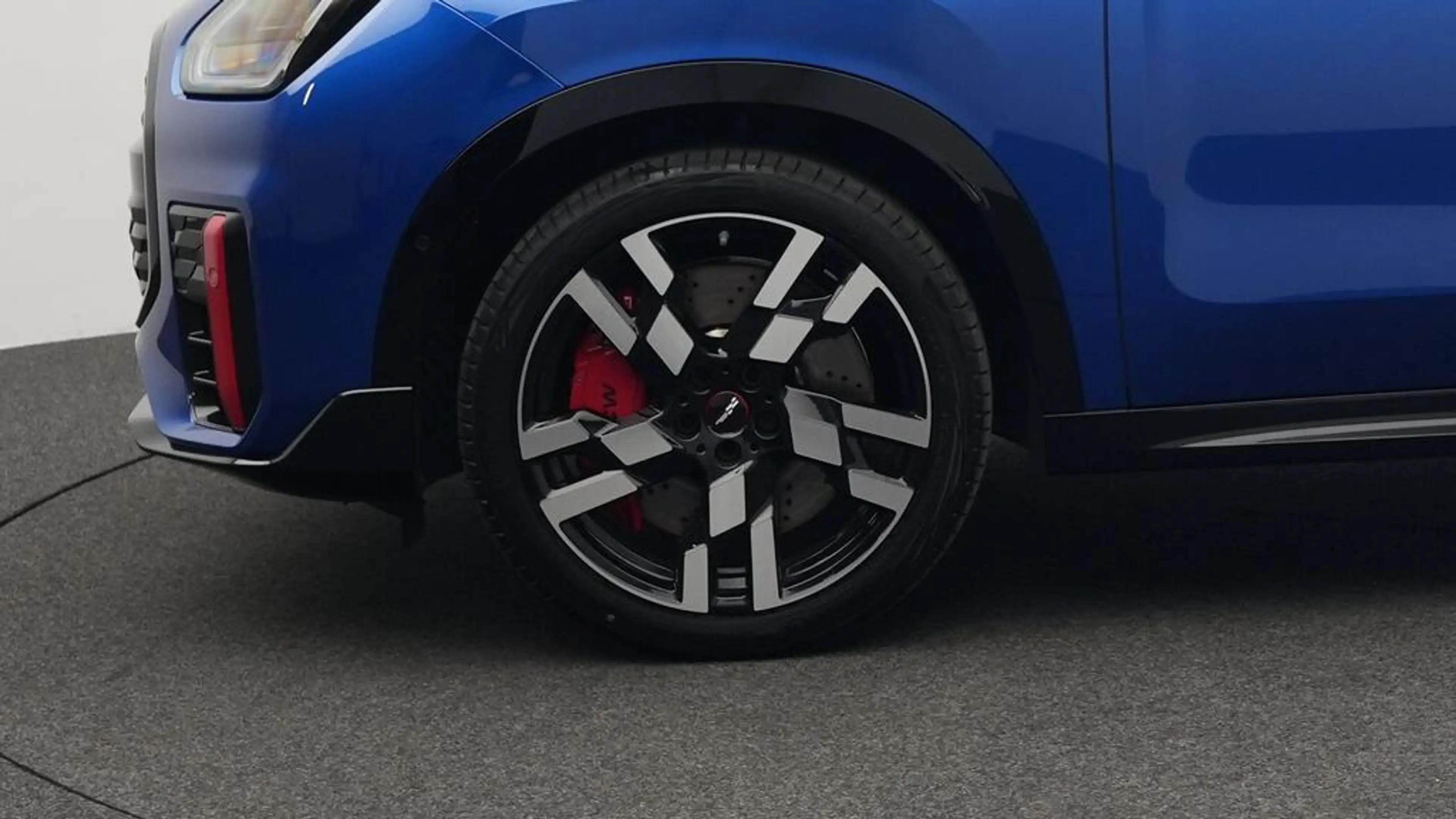 MINI JCW Countryman All4 John Cooper Works Trim — photo 10