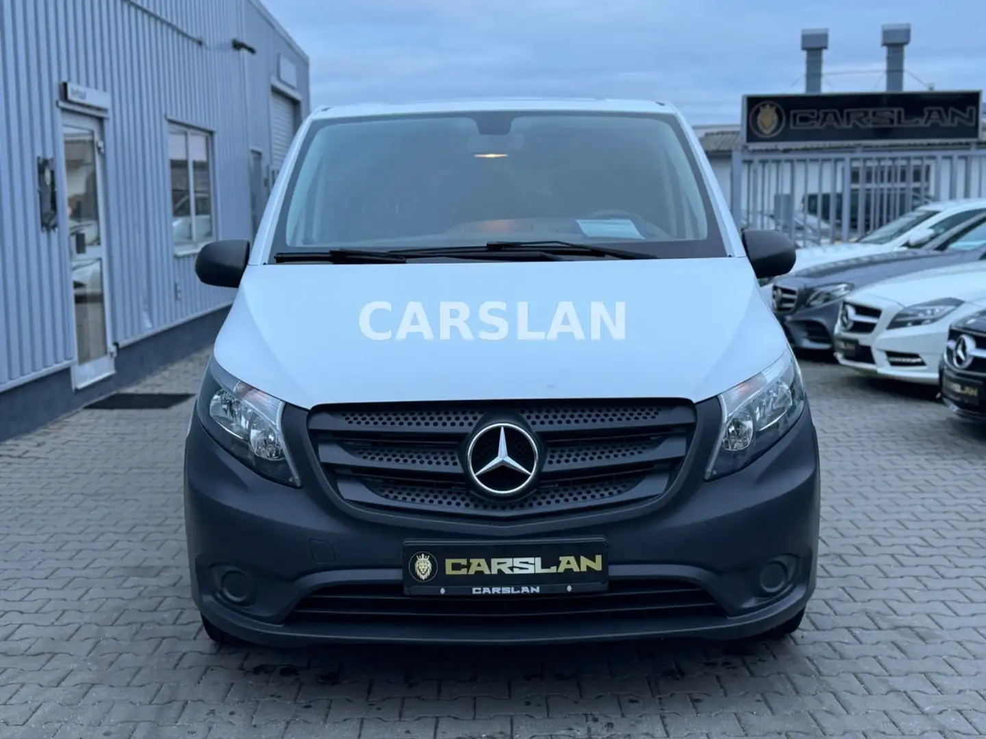 Mercedes-Benz Vito Tourer 109/110/111/114 LANG+9-SITZER+NAVI Weiß - 2