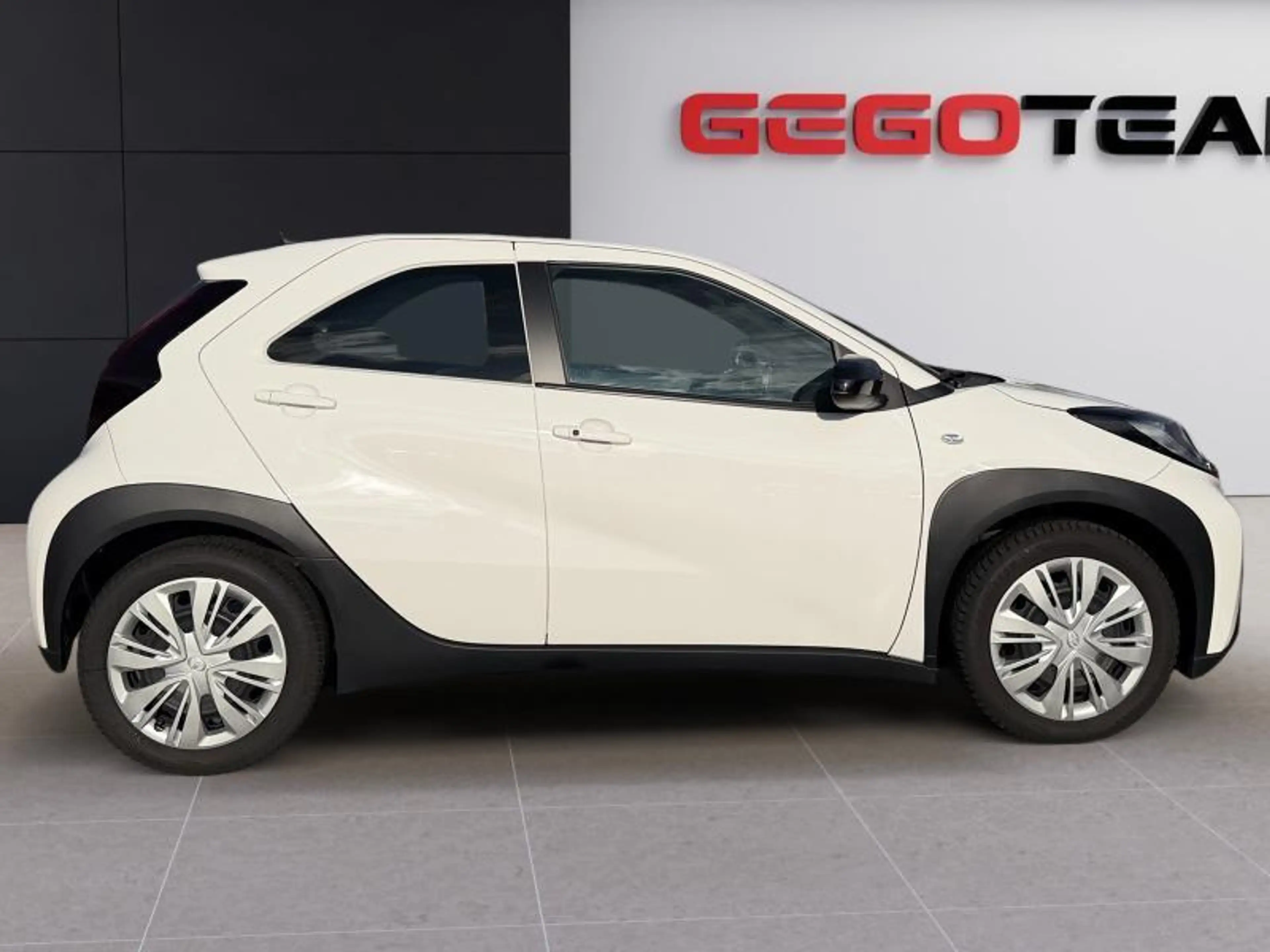 Toyota Aygo X play — photo 6
