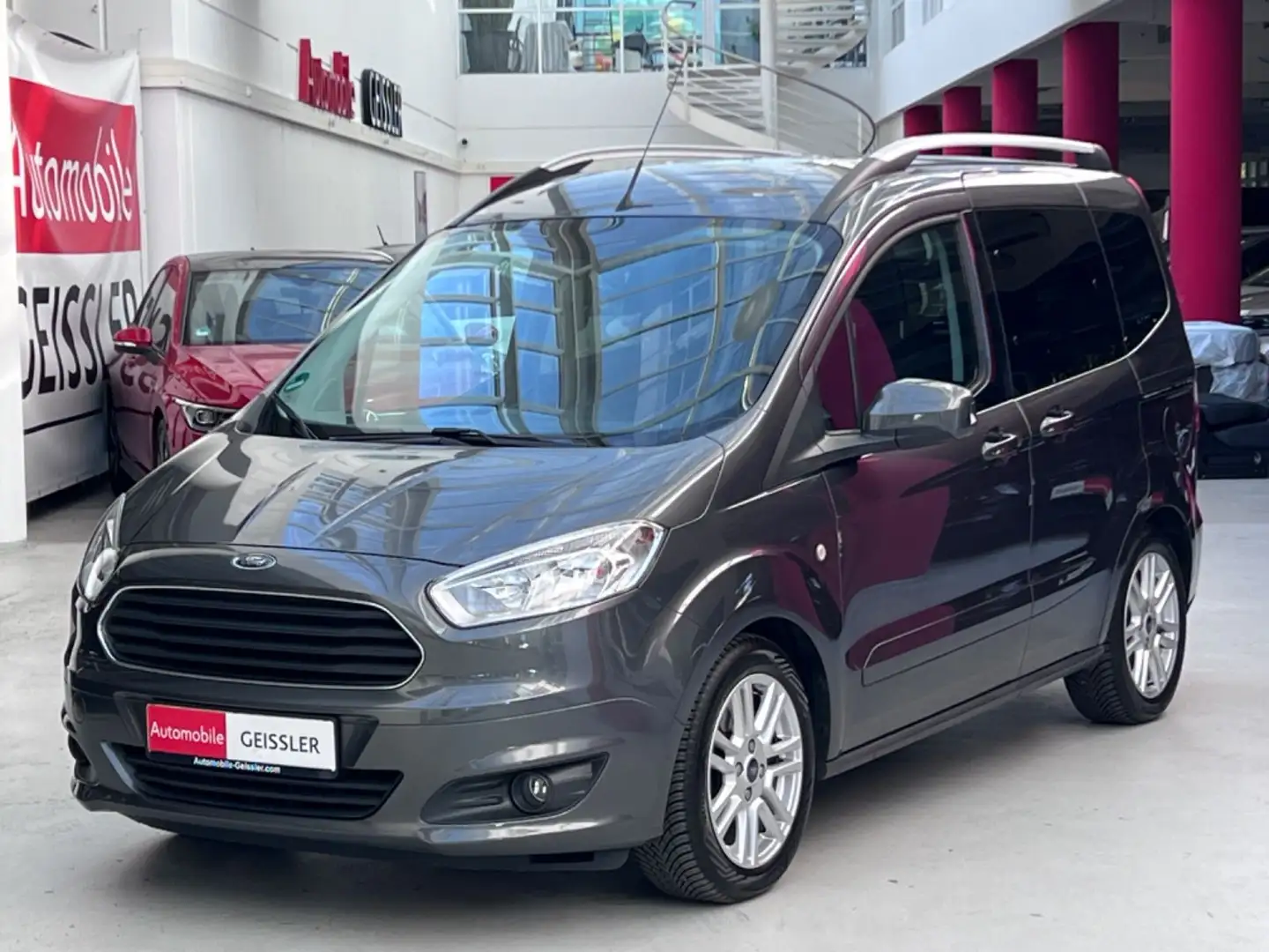 Ford Tourneo Courier Titanium Klimaaut.+AHK+PDC+ALU Grau - 1