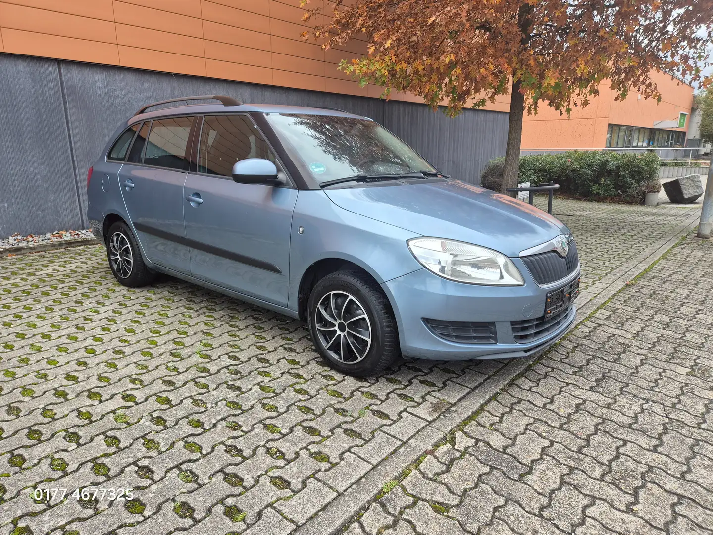 Skoda Fabia Fabia 1.4 16V Combi 2,Hand-Klima-8 fach bereift Bleu - 1