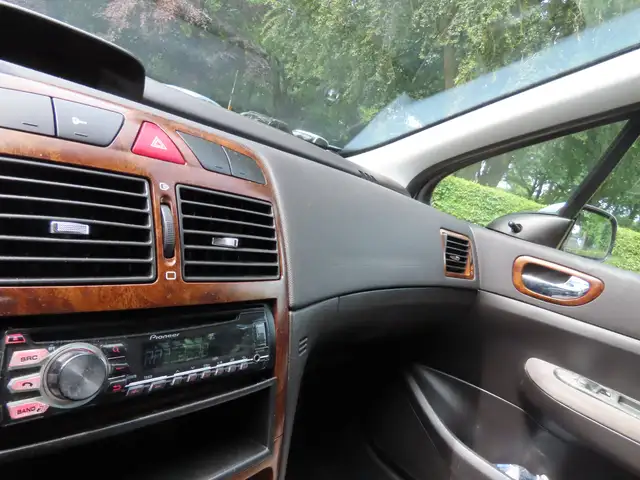 Peugeot 307 view 15