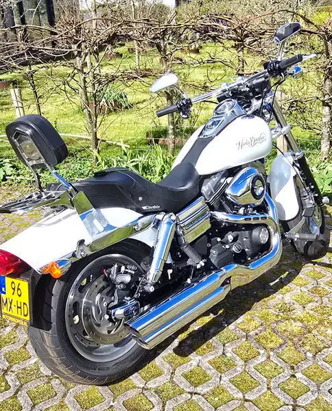 Harley-Davidson Dyna Fat Bob - foto 3