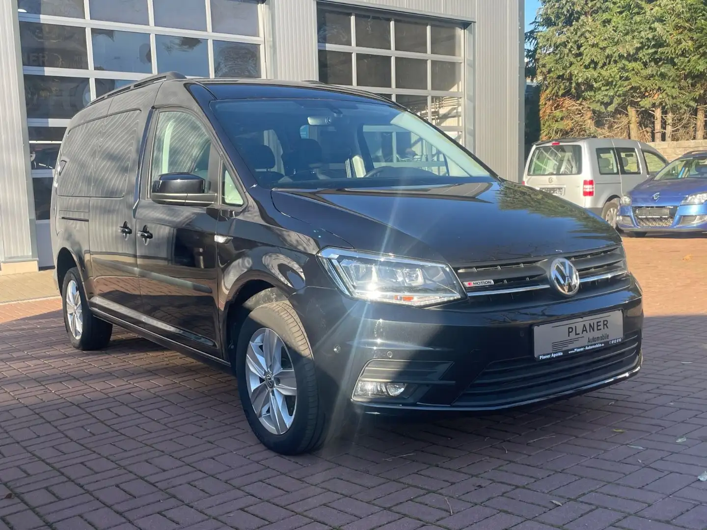 Volkswagen Caddy Maxi 4M 7.Sitzer Xenon HU/AU Service neu Schwarz - 1