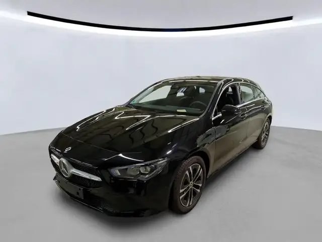 Mercedes-Benz Cla view 2