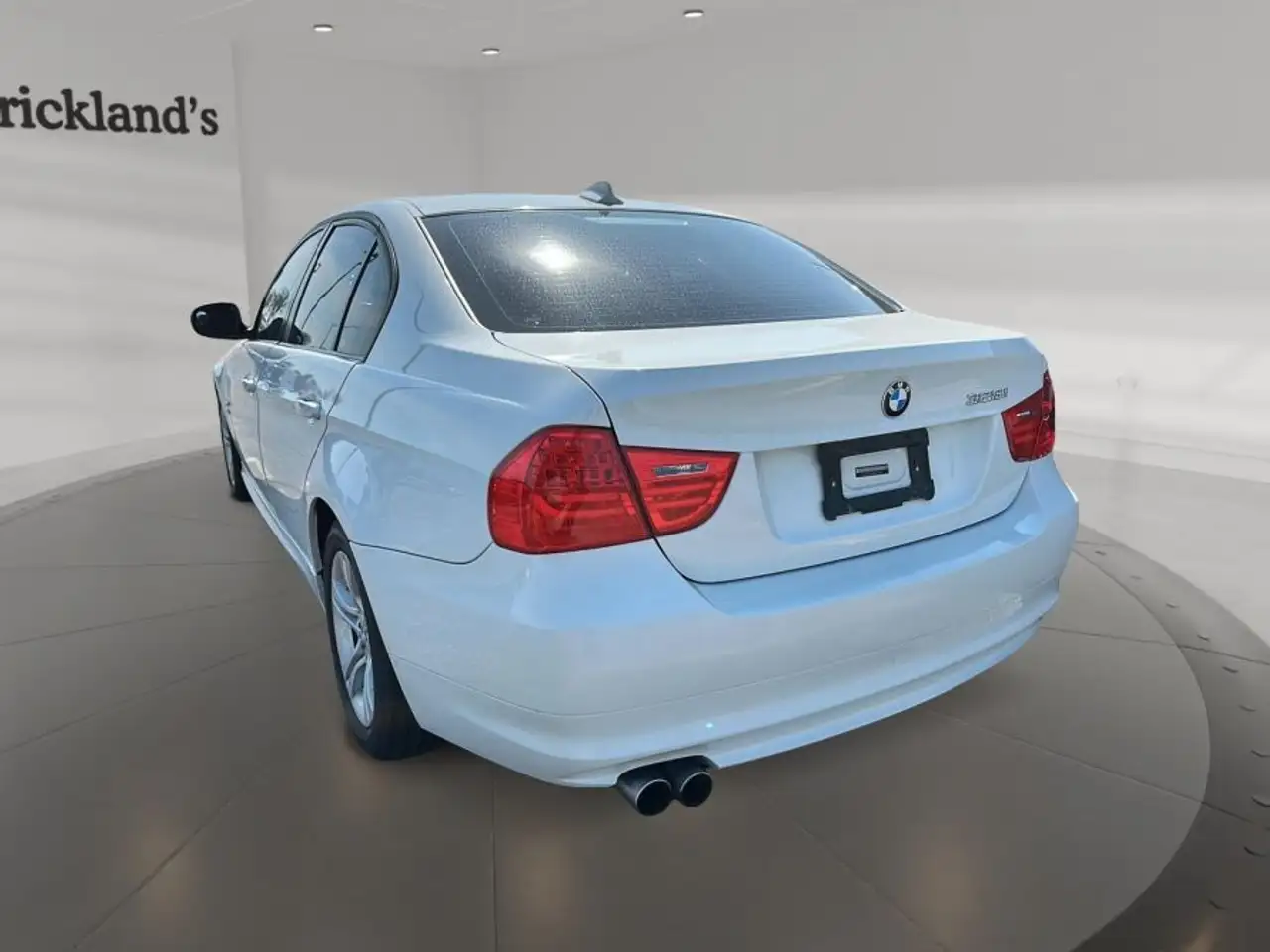 BMW 3 Series снимка BMW 3 Series