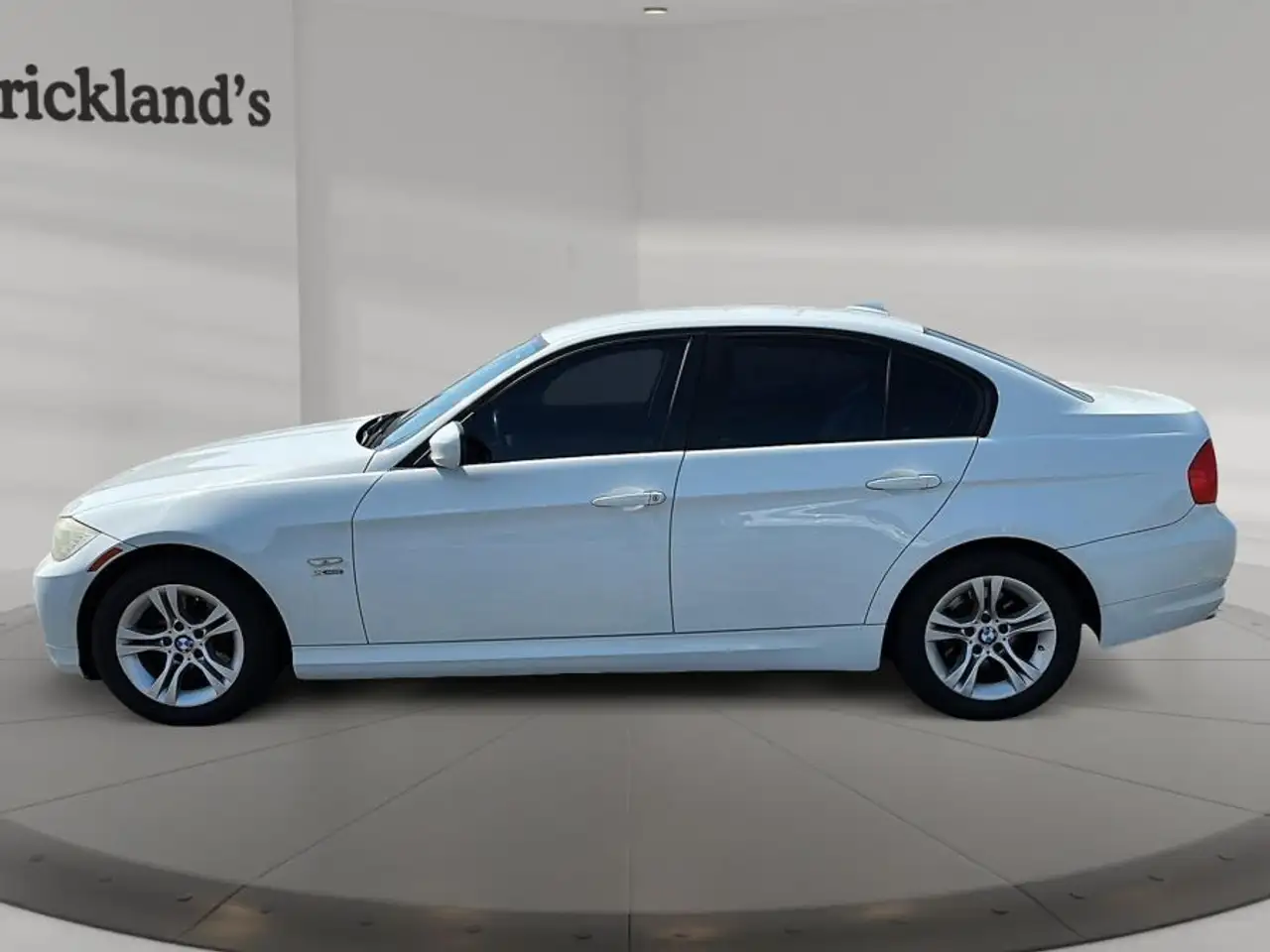 BMW 3 Series снимка BMW 3 Series
