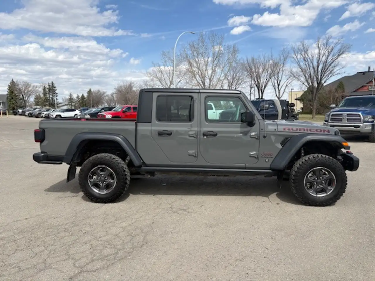 Jeep Gladiator photo Jeep Gladiator