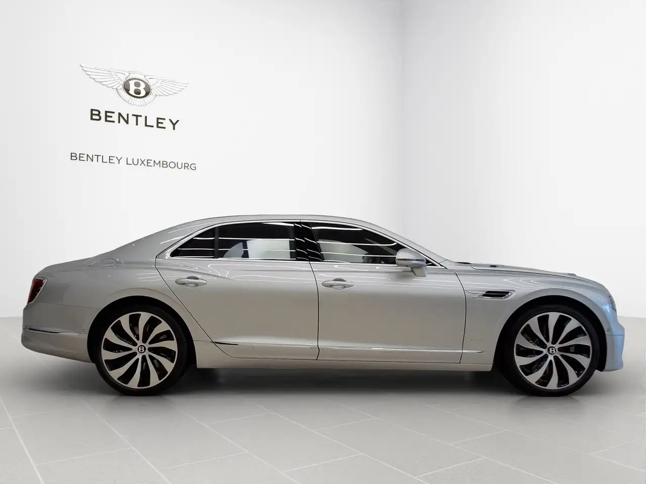 Bentley Flying Spur 2025