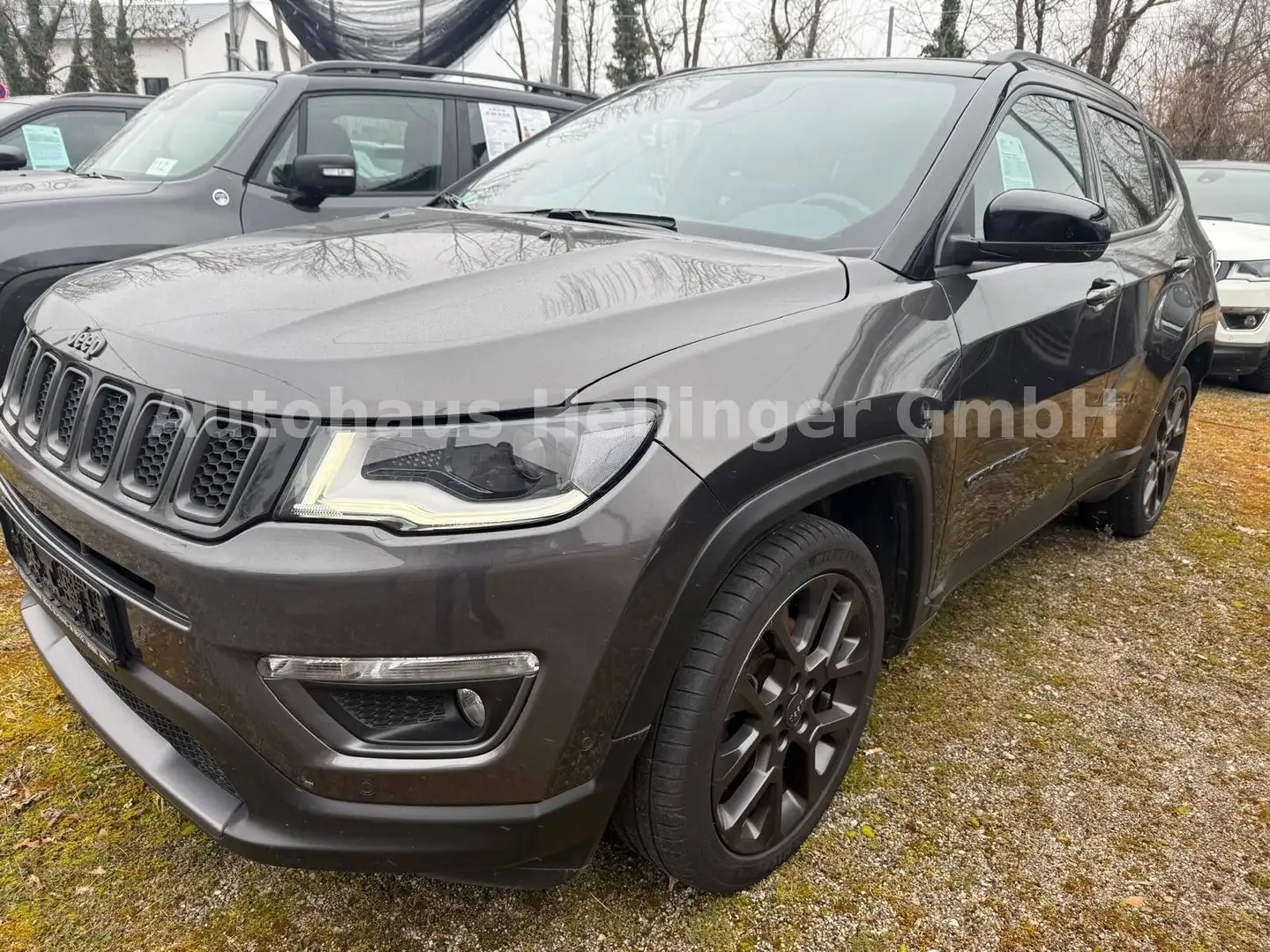 Jeep Compass S 150PS Automatik Grau - 1