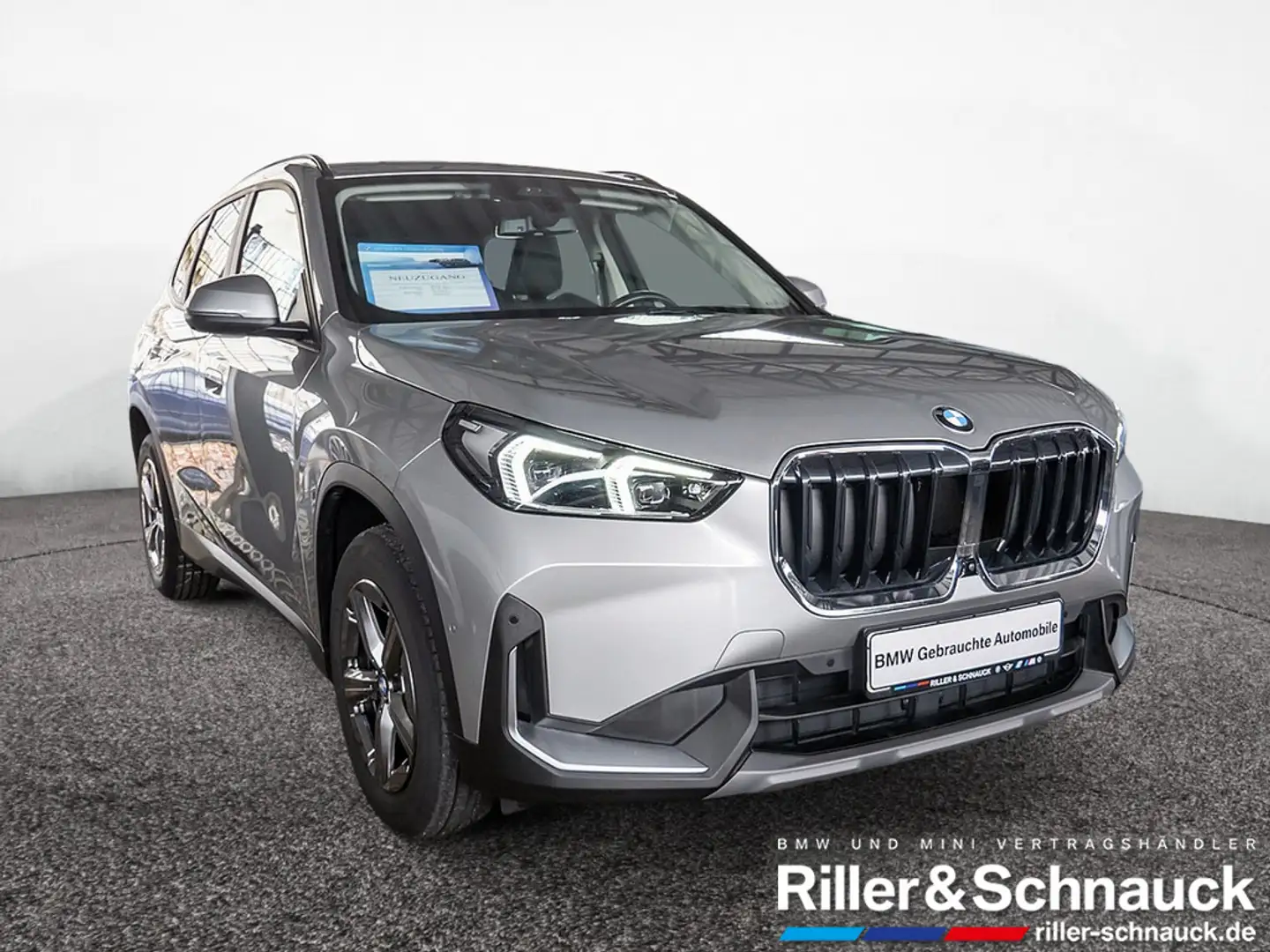 BMW X1 xDrive 20d 360°+AHK+HUD+NAVI+LED+KAMERA+PD Silber - 2