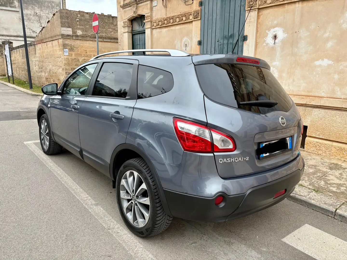 Nissan Qashqai+2 n-tec Gris - 2