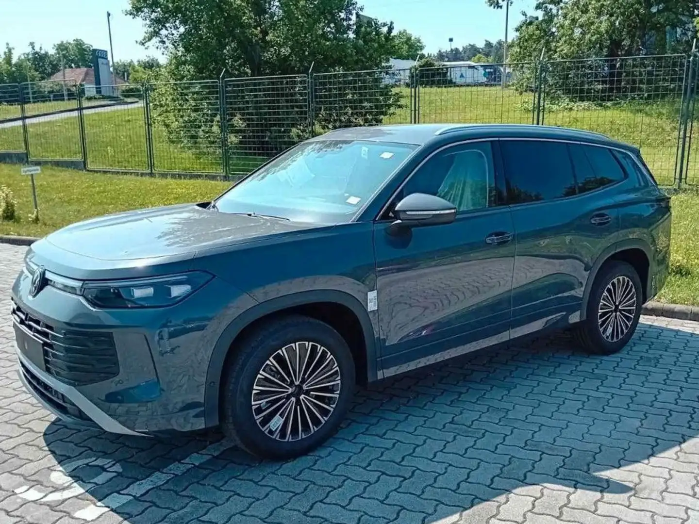 Volkswagen Tayron 2.0 TDI DSG Life 7-Si AHK EHK Kamera Grau - 1