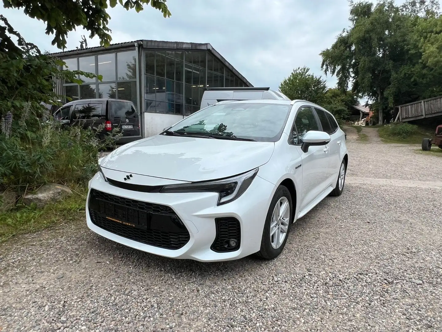 Toyota Corolla Touring/Suzuki Swace ACC SHZ LED Hybrid Wit - 2