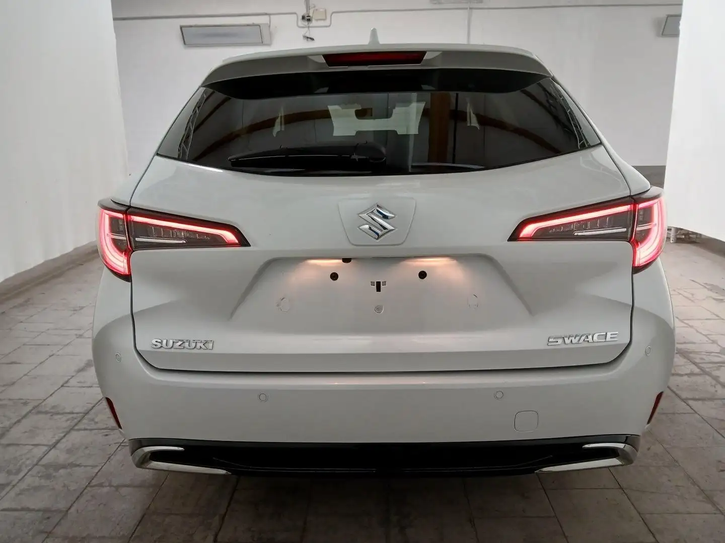 Toyota Corolla Touring/Suzuki Swace ACC SHZ LED Hybrid Weiß - 2
