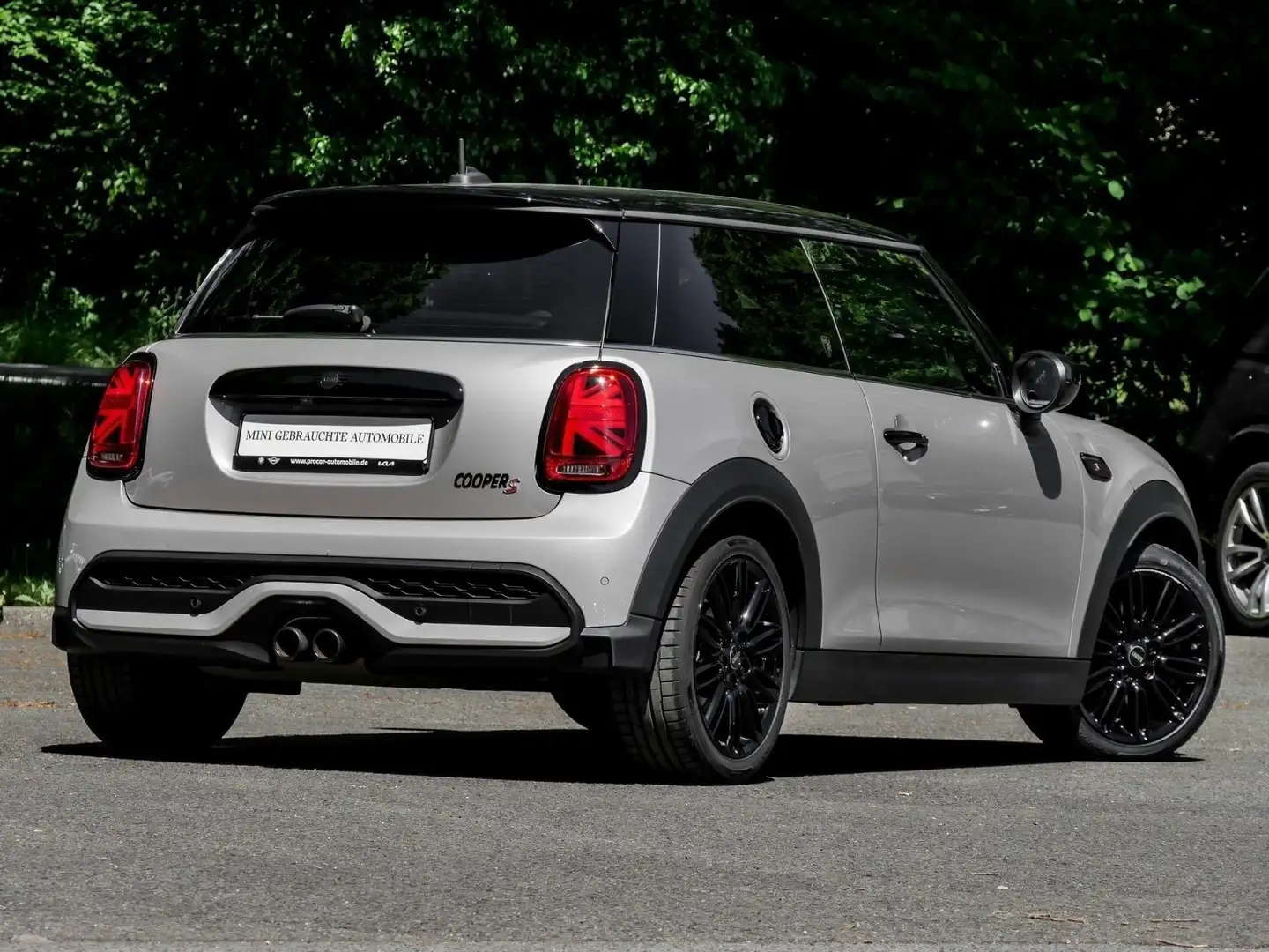 MINI Cooper S YOUNIQUE TRIM+CARPLAY+RFK+LKH+DA+LED+NAVI Gris - 2