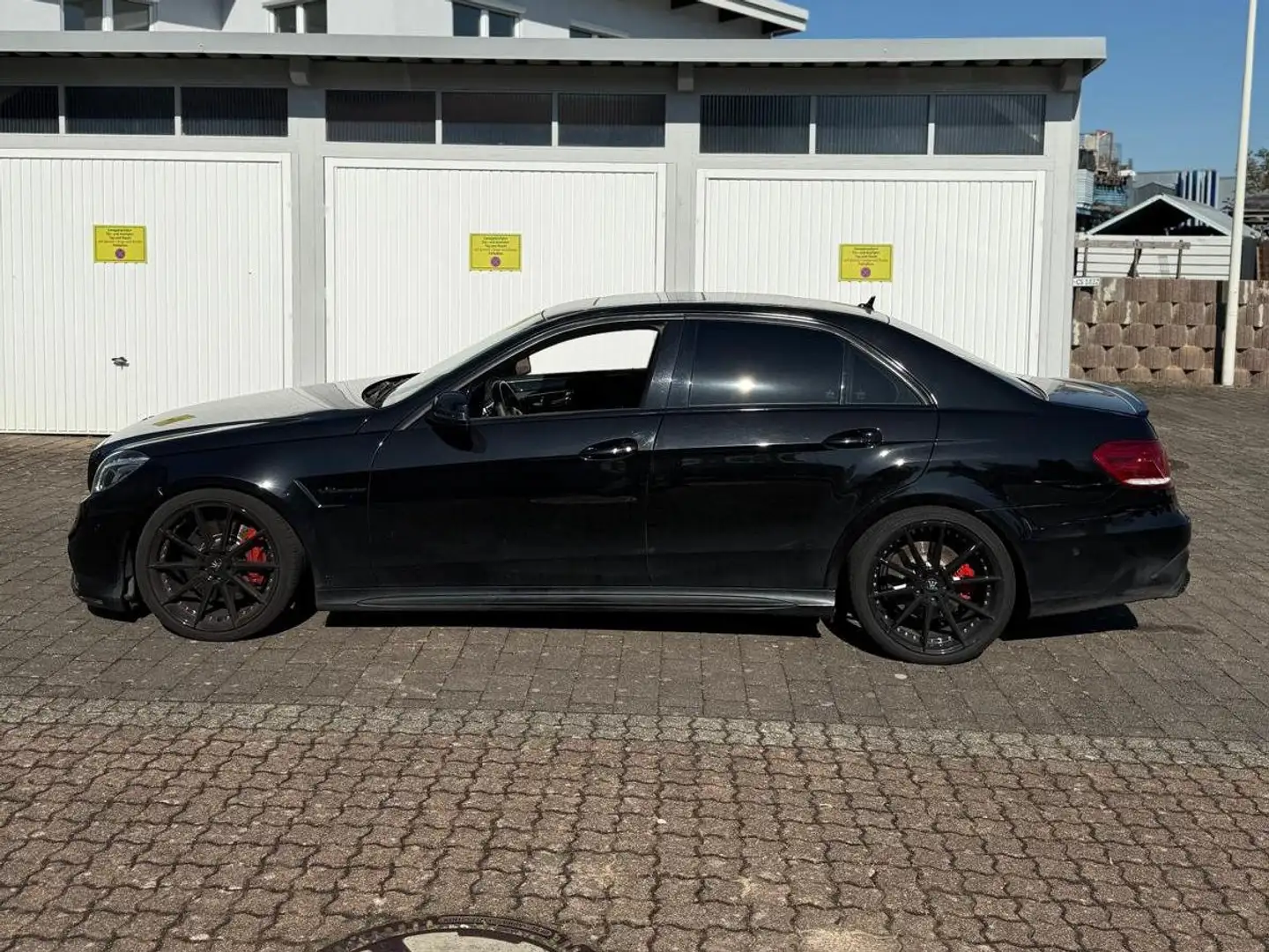 Mercedes-Benz E 500 E 500 7G-TRONIC Avantgarde Černá - 1