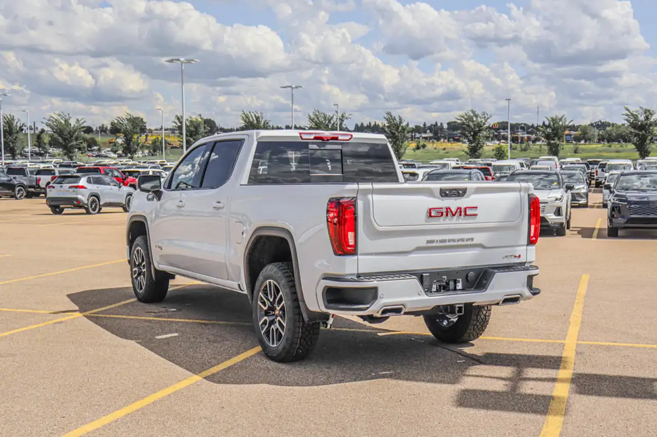 GMC Sierra 1500 снимка GMC Sierra 1500