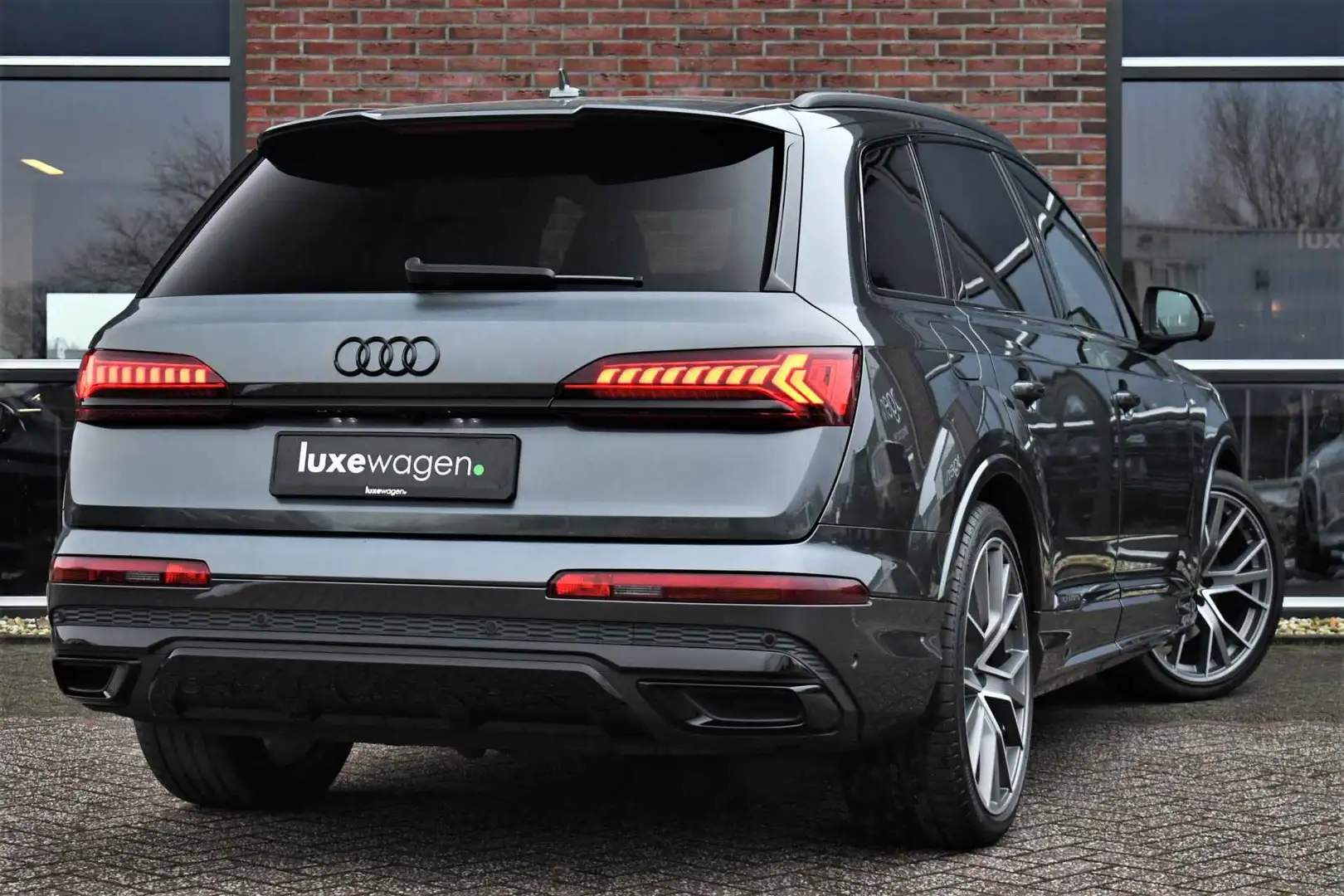 Audi Q7 55 TFSI quattro S-Line 7-pers Pano S-zetels Trekh Gris - 2