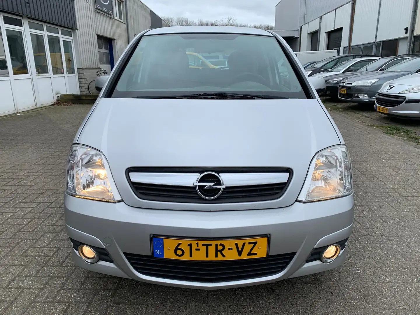 Opel Meriva 1.6-16V Cosmo LEUKE AUTO RIJDT EN SCHAKELT GOED Grey - 2