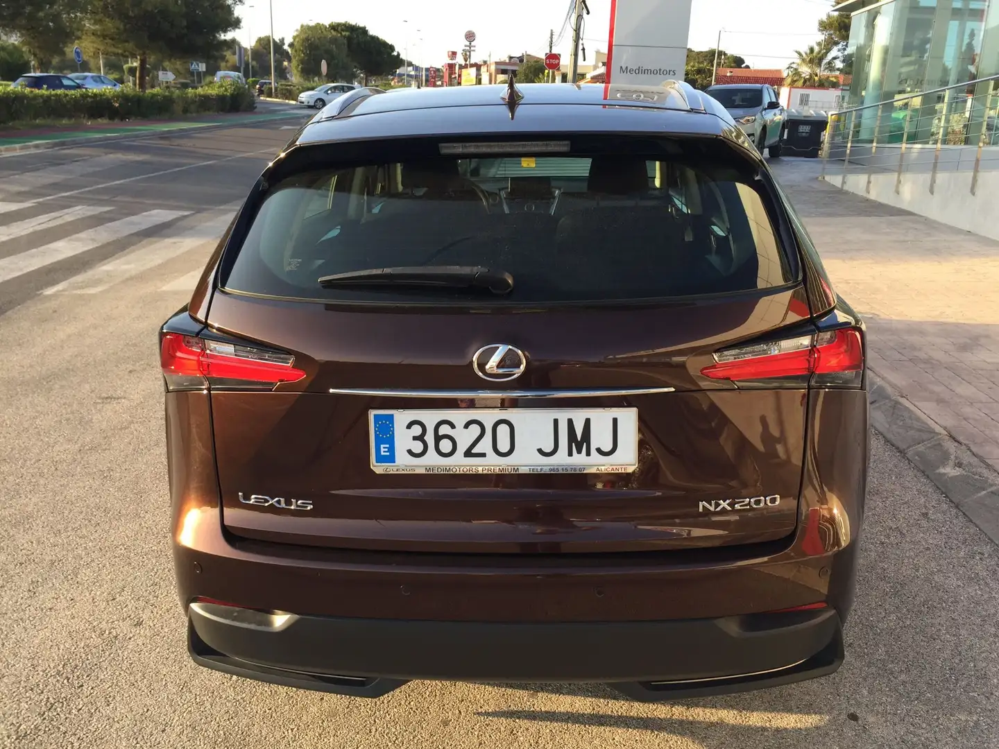 Lexus NX 200t - 2
