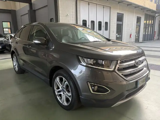 Ford Edge 2.0 tdci Titanium s&s awd 210cv powershift