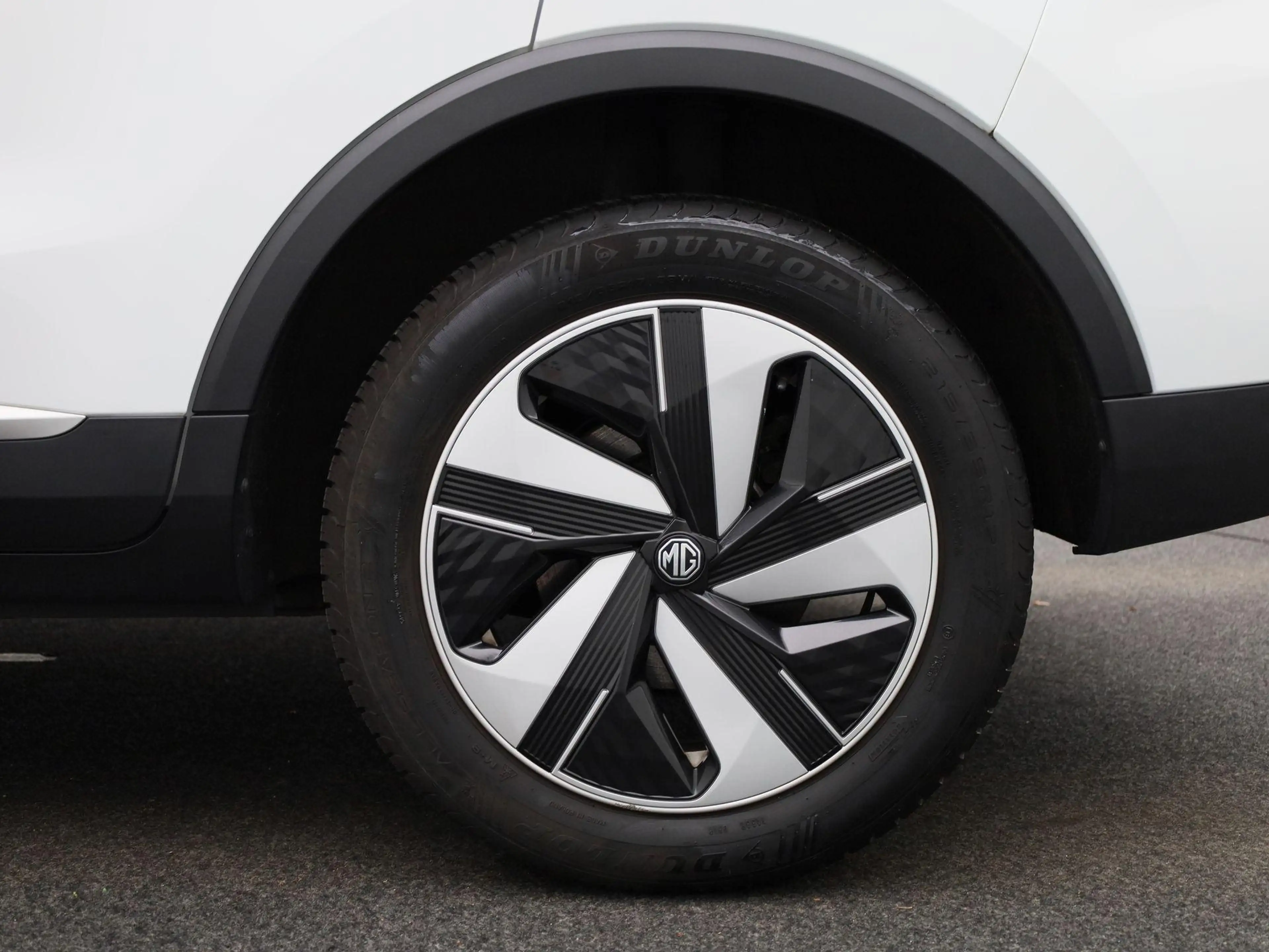 MG ZS EV Long Range Luxury 70 kWh | 1e-EIG. | WLTP 440 K — photo 13