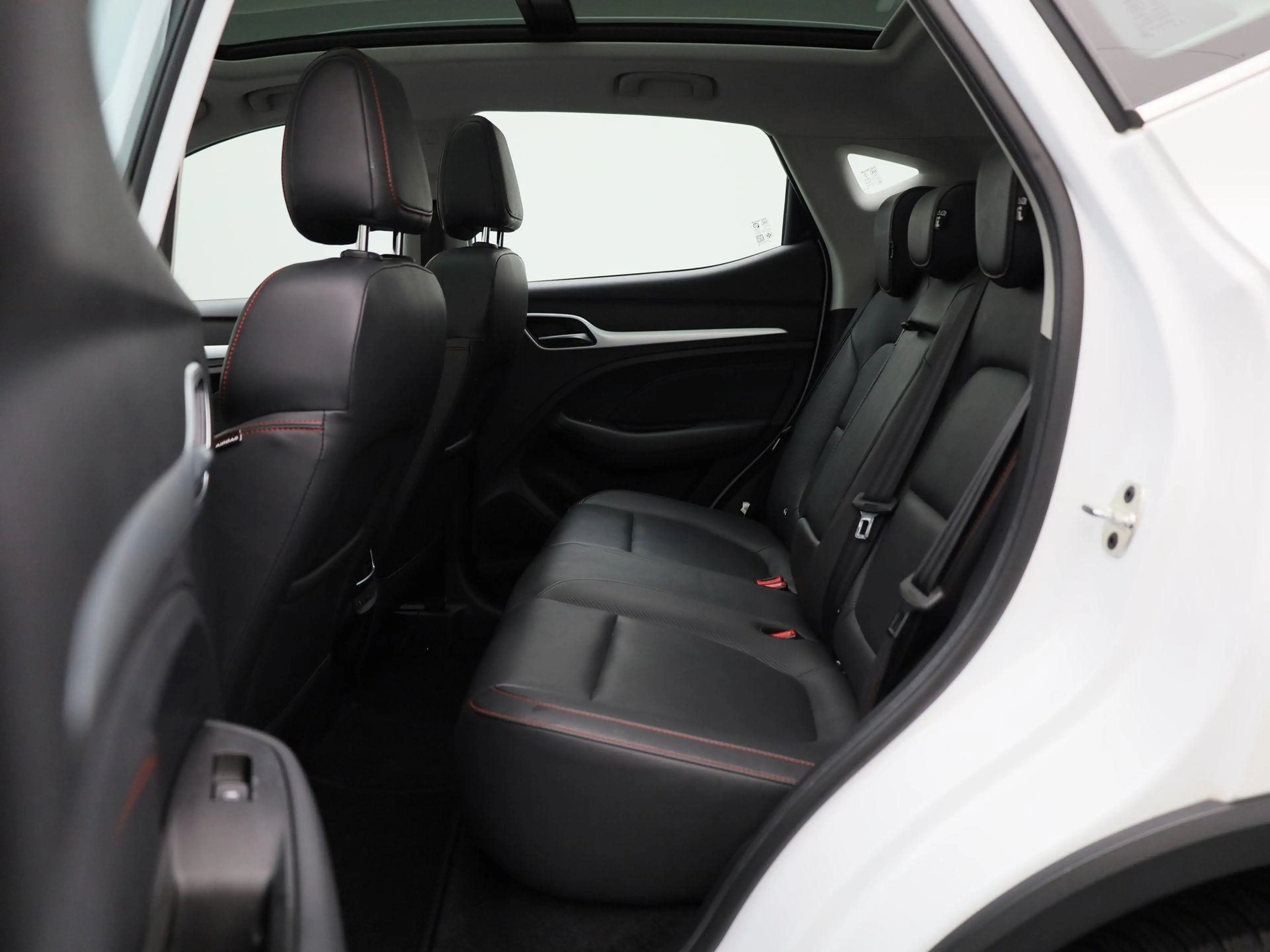 MG ZS EV Long Range Luxury 70 kWh | 1e-EIG. | WLTP 440 K — photo 12